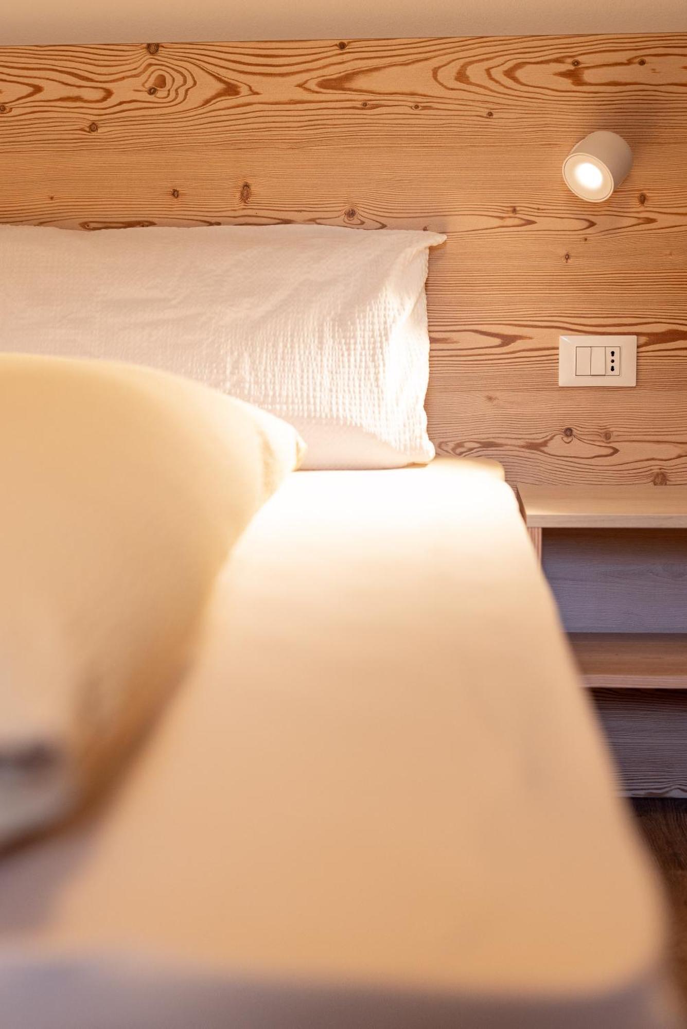 San Pietro Dolomiti Small Budget Hotel Ortisei Exterior foto