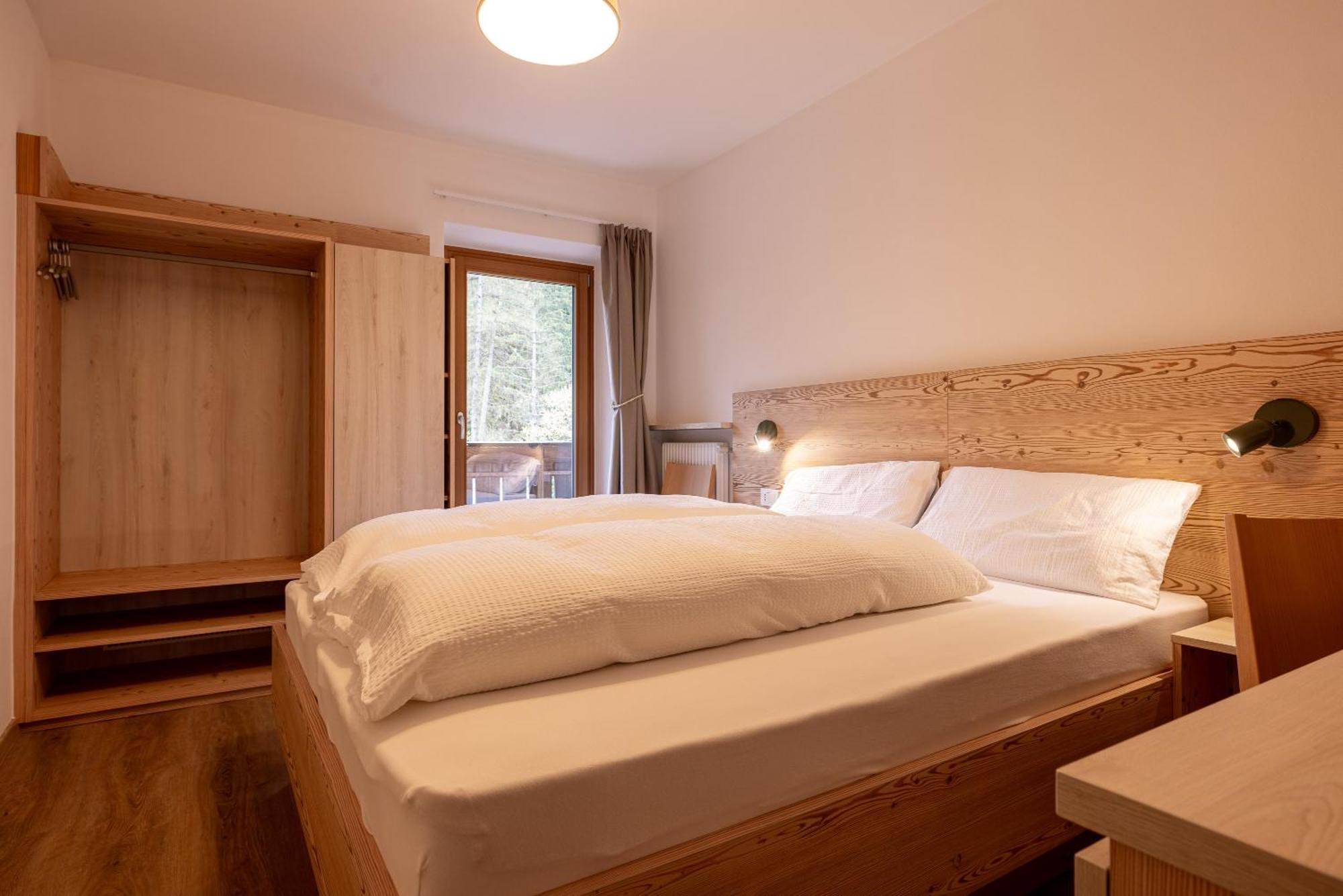 San Pietro Dolomiti Small Budget Hotel Ortisei Exterior foto